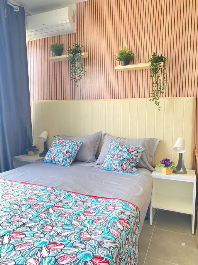 Quarto Nº7 Familia Veiga - Central Praia Eksteriør billede